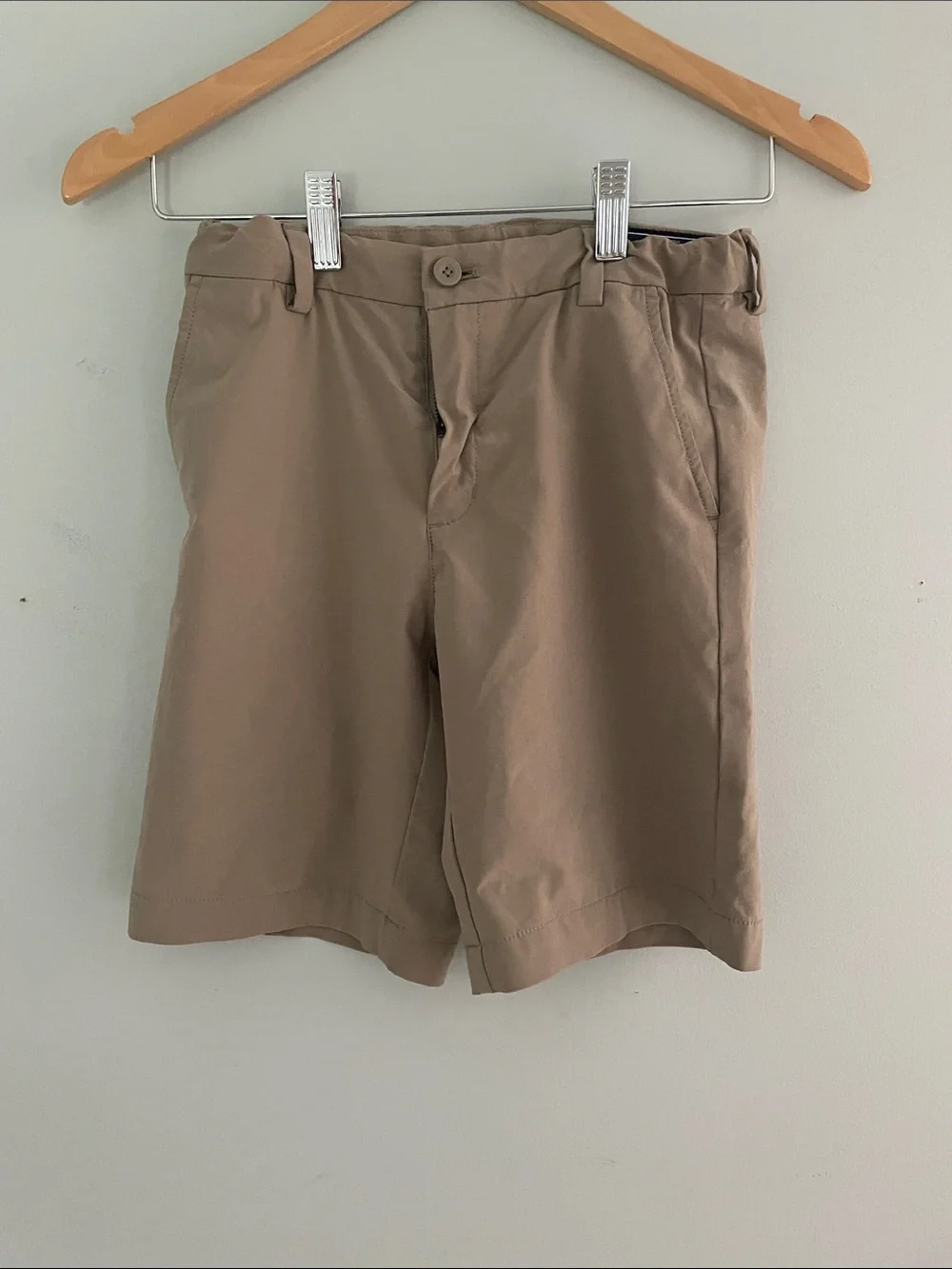 Vineyard Vines Tan Flat-Front boys size:10 Shorts